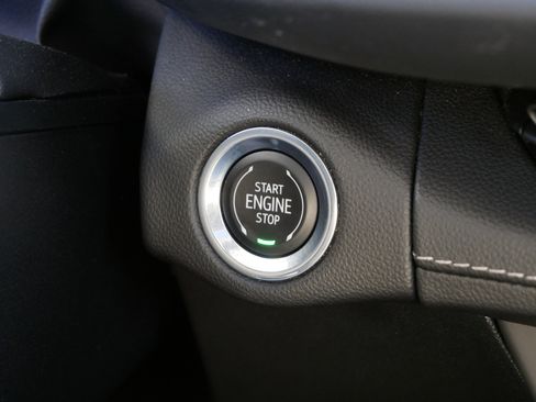 Used 2023 Buick Envision Avenir image 29