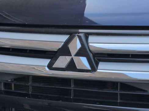 Used 2016 Mitsubishi Outlander SEL AWD/4WD image 12