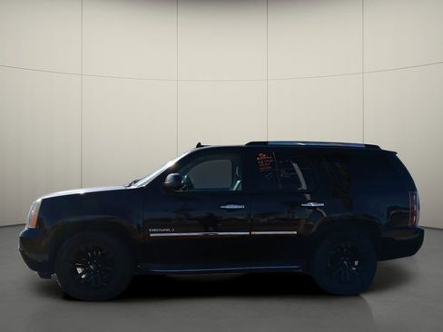 Used 2011 GMC Yukon Denali image 4