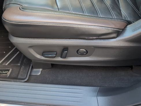 Used 2022 Nissan Pathfinder Platinum w/ Cargo Package image 19