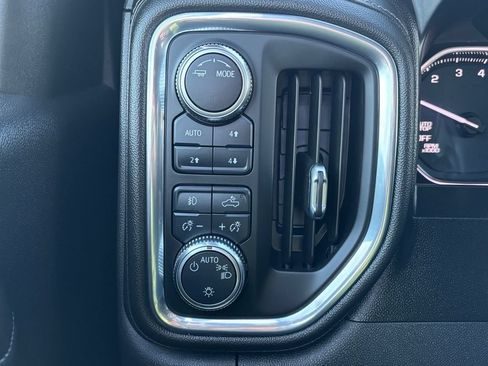 Used 2021 GMC Sierra 1500 Elevation w/ Preferred Package AWD/4WD image 29