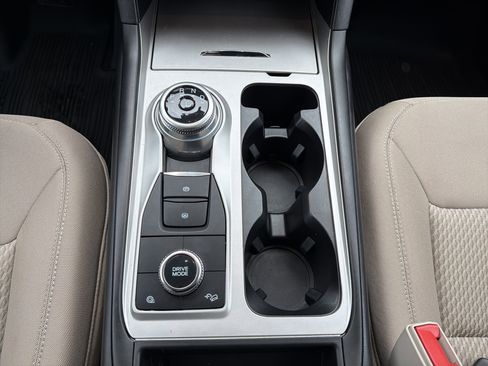 Used 2023 Ford Explorer XLT image 22