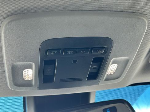 Used 2018 Toyota Camry XSE image 18