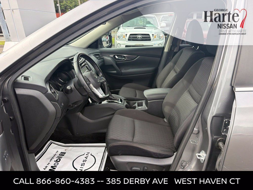 Certified 2020 Nissan Rogue SV w/ Premium Package AWD/4WD image 11