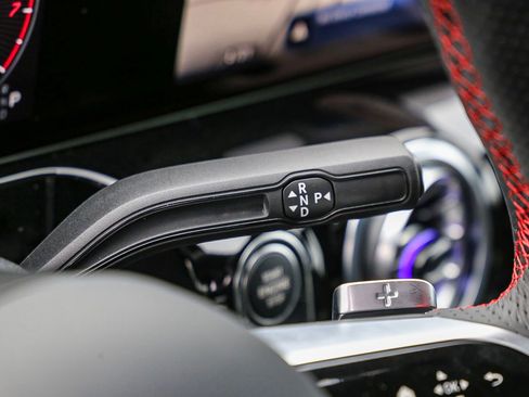 New 2025 Mercedes-Benz GLA 250 4MATIC image 24