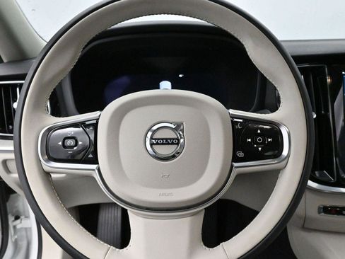 Used 2025 Volvo S60 B5 Plus w/ Protection Package Premier image 17