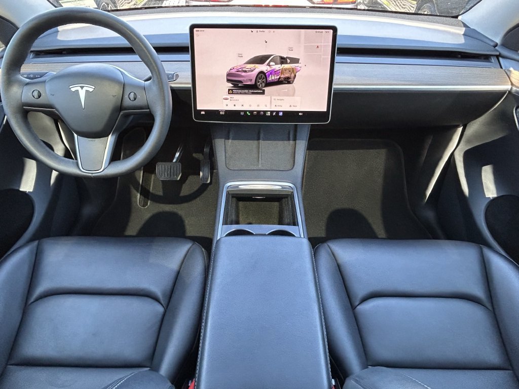 Used 2025 Tesla Model Y Long Range RWD image 16