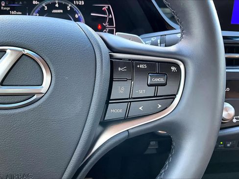 Used 2025 Lexus ES 350 w/ Premium Package FWD image 25