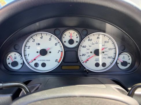 Used 2003 MAZDA MX-5 Miata LS image 7