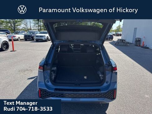 New 2026 Volkswagen Tiguan SE R-Line FWD image 11