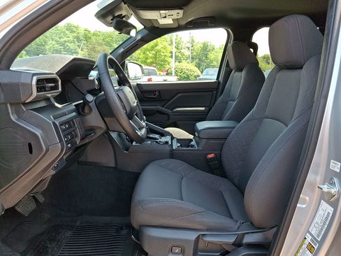Used 2024 Toyota Tacoma SR AWD/4WD image 16