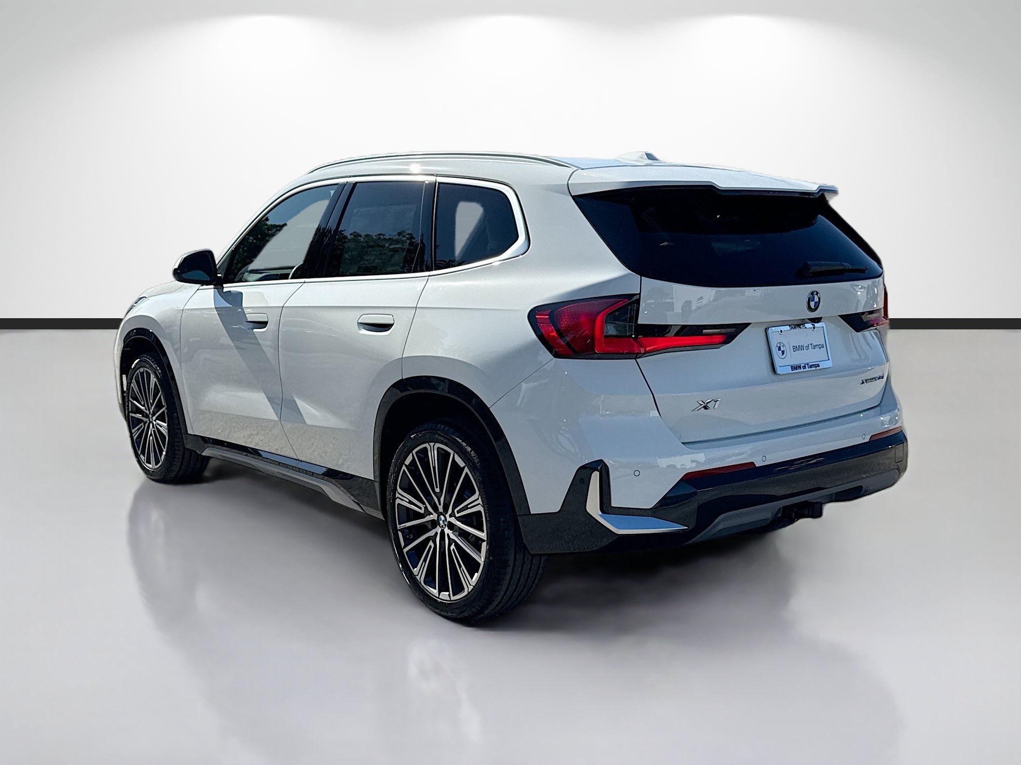 New 2026 BMW X1 xDrive28i w/ Convenience Package AWD/4WD image 5
