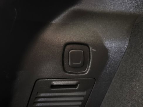 Used 2017 Cadillac XT5 Platinum image 27