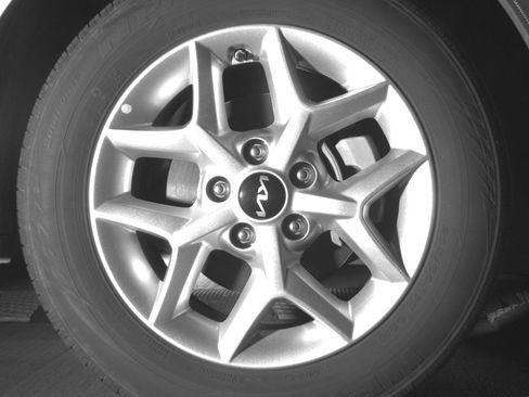 Used 2025 Kia Soul LX w/ LX Technology Package image 13