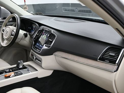 Used 2024 Volvo XC90 T8 Plus AWD/4WD image 37