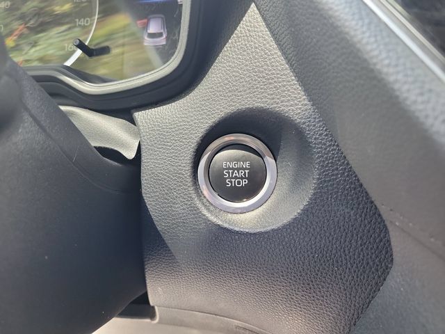 Used 2022 Toyota Corolla Cross LE AWD/4WD image 30