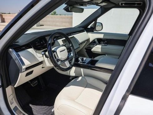 New 2025 Land Rover Range Rover SE image 20