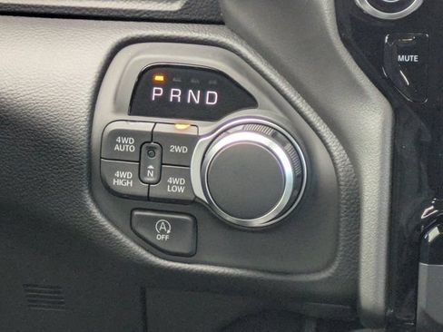 New 2026 RAM 1500 Big Horn AWD/4WD image 19