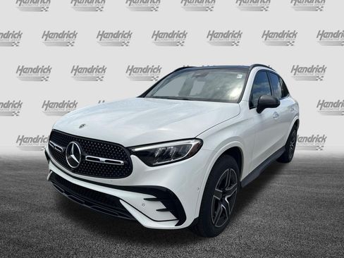 Used 2025 Mercedes-Benz GLC 300 4MATIC image 5