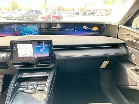 Used 2026 Lincoln Nautilus Premier w/ Equipment Group 102A image 20