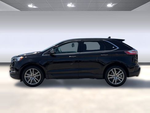 Certified 2024 Ford Edge Titanium AWD/4WD image 2
