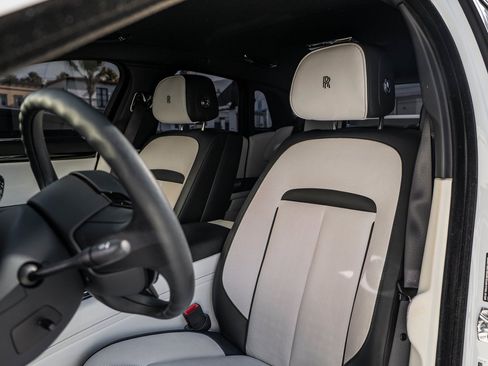 Certified 2022 Rolls-Royce Ghost image 24