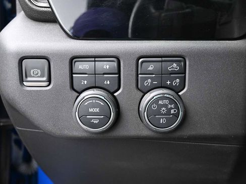 Used 2022 Chevrolet Silverado 1500 ZR2 AWD/4WD image 10