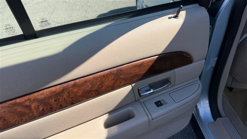 Used 2009 Mercury Grand Marquis LS RWD image 18