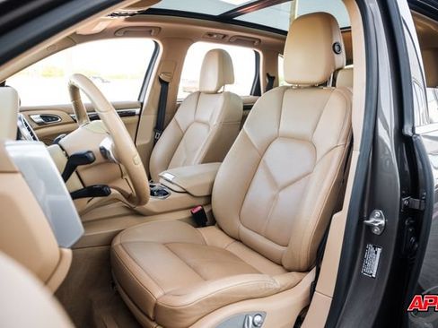 Used 2013 Porsche Cayenne AWD/4WD image 5