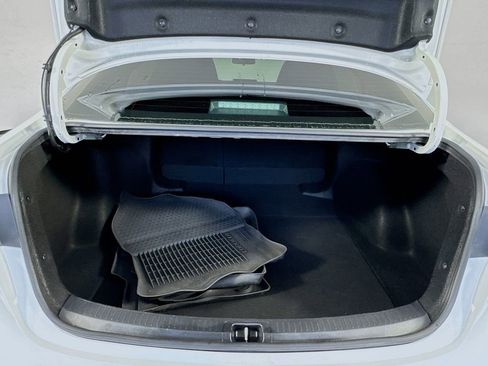 Used 2021 Toyota Corolla LE image 26