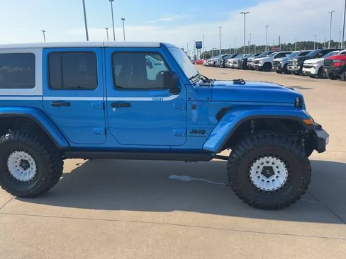 New 2026 Jeep Wrangler Unlimited Sahara w/ Whitecap Package AWD/4WD image 3