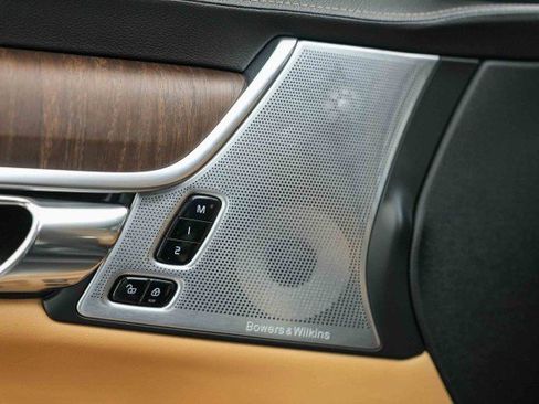 Used 2021 Volvo V90 T6 Inscription w/ Climate Package image 25