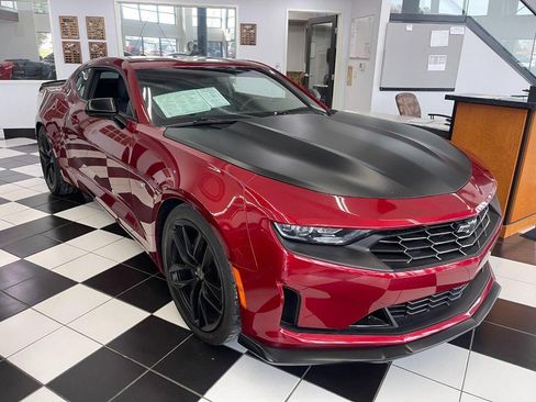 Used 2021 Chevrolet Camaro LT w/ 1LE Track Performance Package RWD image 2
