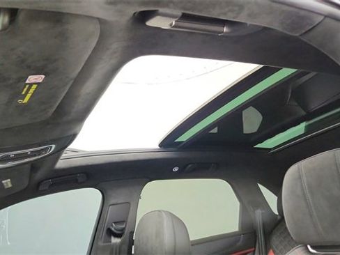 Used 2022 Bentley Bentayga Speed image 52