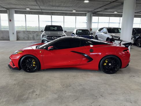 Used 2021 Chevrolet Corvette Stingray Preferred Cpe w/ Engine Appearance Package RWD image 5