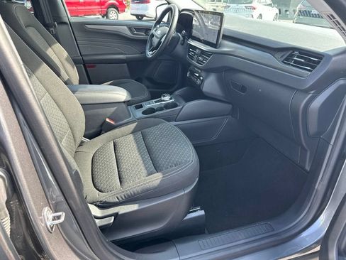 Used 2024 Ford Escape Active w/ Tech Pack #1 AWD/4WD image 12