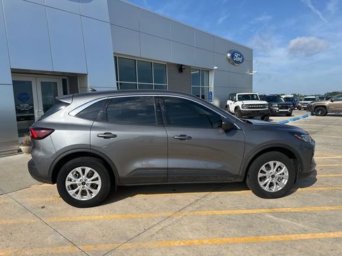 Used 2024 Ford Escape Active w/ Tech Pack #1 AWD/4WD image 8