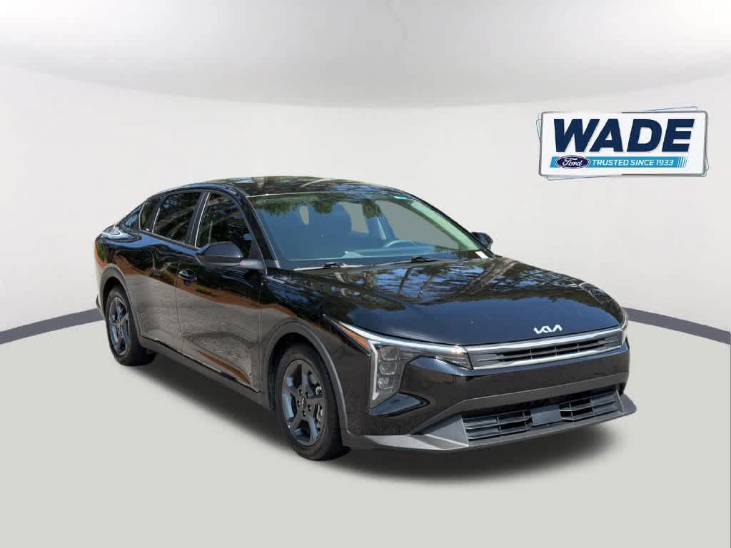 Used 2025 Kia K4 FWD image 3