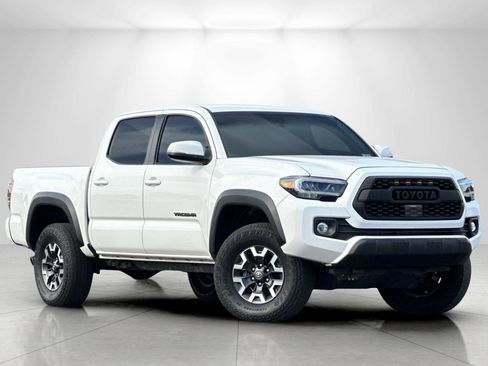 Used 2022 Toyota Tacoma TRD Off-Road image 1