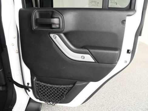 Used 2014 Jeep Wrangler Unlimited Sahara AWD/4WD image 53