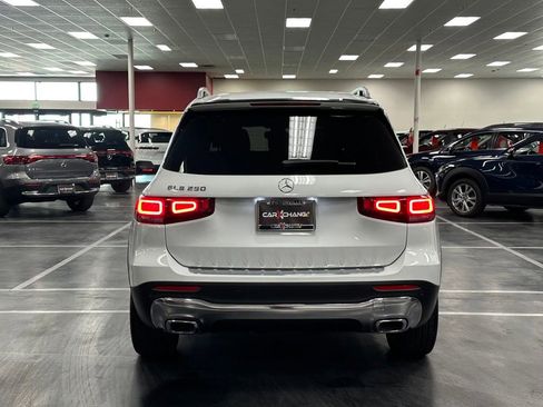 Used 2022 Mercedes-Benz GLB 250 image 6