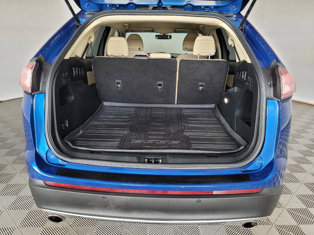 Used 2018 Ford Edge SEL w/ Cargo Accessory Package FWD image 29