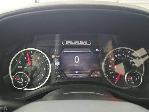 New 2026 RAM 1500 Express AWD/4WD image 22