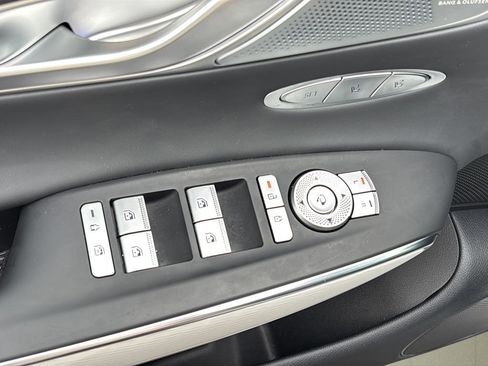 Certified 2026 Genesis GV70 2.5T Advanced image 17