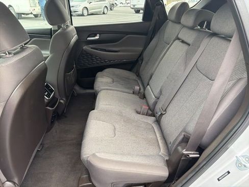 Used 2019 Hyundai Santa Fe SE image 16