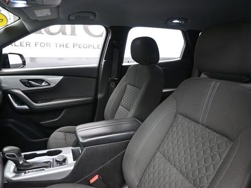 Used 2021 Chevrolet Blazer LT FWD image 17