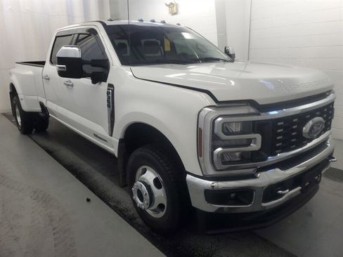 Used 2024 Ford F350 King Ranch AWD/4WD image 2