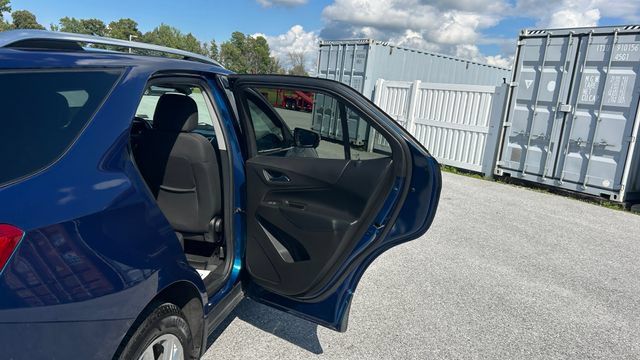 Used 2019 Chevrolet Equinox LT w/ Sun & Navigation Package AWD/4WD image 37