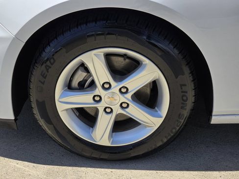 Used 2024 Chevrolet Malibu LS FWD image 8