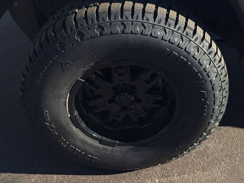 Used 2019 Jeep Wrangler Unlimited Rubicon image 32